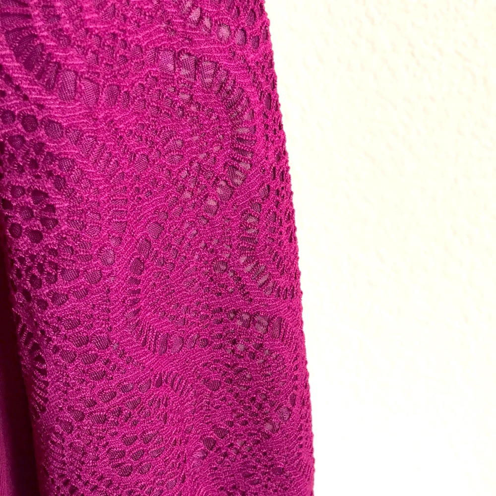 MICHAEL Michael Kors 4X Burgundy Top, Lace Sleeves - Picture 6 of 10
